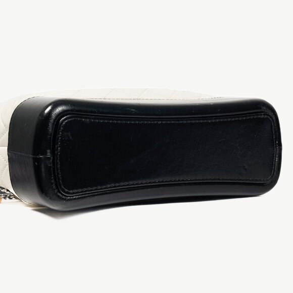 Chanel Medium Gabrielle Hobo White & Black Aged Calfskin Quilted-Leather Bag - Picture 5 of 14